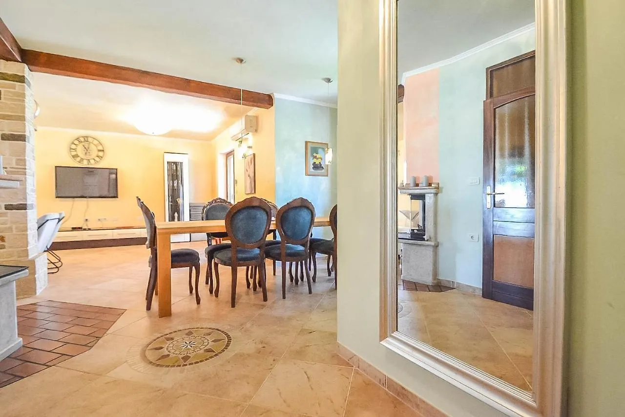 Villa Yvec Plovanija 0*,  Croatia